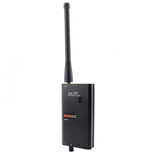 Детектор беспроводных устройств и аудио и видеосигналов RF-DETECTOR-007 вид спереди Детектор беспроводных устройств и аудио и видеосигналов RF-DETECTOR-007 вид спереди